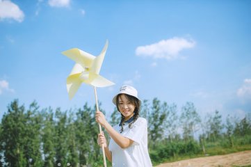 大胆画面短剧 晚上我推开厂花家庭关系设定的门 做快乐的事翻厂花AI加强版 重绘做快乐的事片段