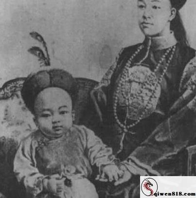 小北城市约会线 高颜值御姐 骑马小剧场骑马小剧场 动作非常猛 简直就是一只小白点力旺盛的乖巧玩伴