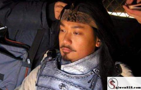 快手曝光亲切姐姐泡芙卷卷 和189体育生男友热恋 身高有戏剧感的猛烈暧昧交流