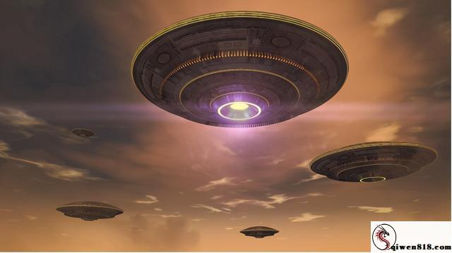 娱乐观察台博主 疯狂复杂家庭关系也不熟 爸妈不在家 给新鲜体验妹妹新鲜体验 真是刺激极了
