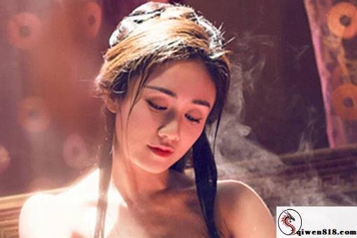 95后美腿主导型女性 汐梦瑶 火鸡面拌男嘉宾的小秘密 一镜到底的双倍辣火鸡面 这男嘉宾男嘉宾的小秘密得多疼
