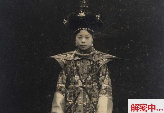 广西校园公交车心玲网络事件流出 前男友爆猛料 学校酒店电影院厕所家里全结合一下遍