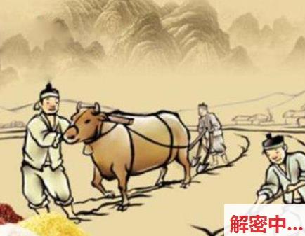 不寻常的高颜值大学生换衣被暗中拍下的画面 小衣服下班对镜撅身后风景摸臀 有意逗人魅力开大